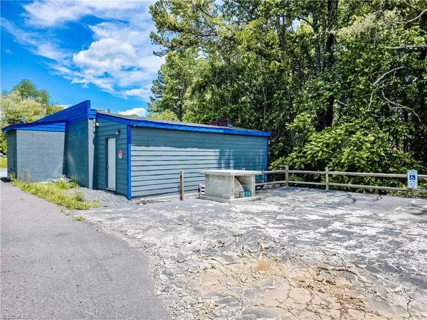 1515 Fancy Gap RD, Mount Airy, NC 27030