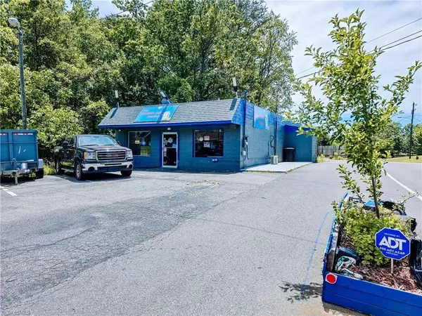 1515 Fancy Gap RD, Mount Airy, NC 27030