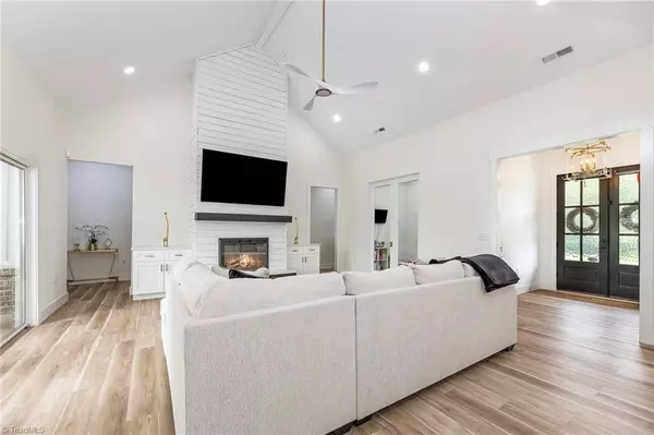 138 Arthur Needham RD, Pilot Mountain, NC 27041