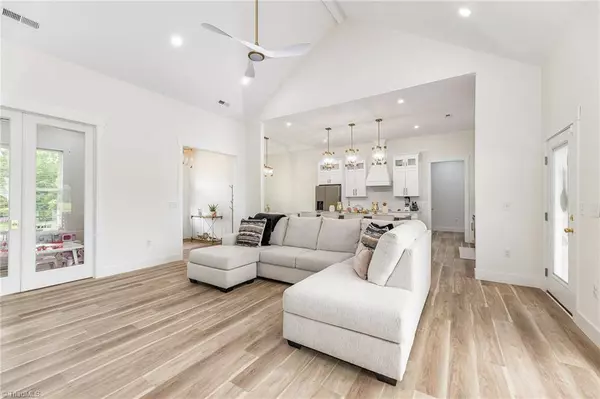 138 Arthur Needham RD, Pilot Mountain, NC 27041