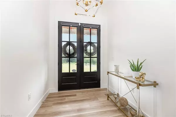 138 Arthur Needham RD, Pilot Mountain, NC 27041