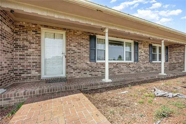 306 Pratt RD, Dobson, NC 27017
