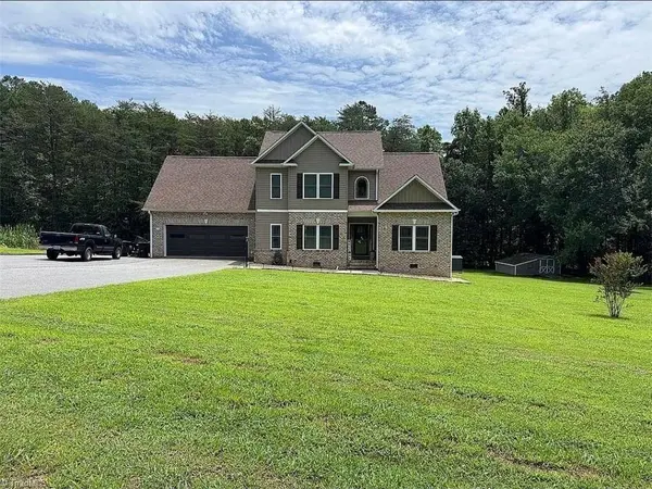 160 Needham RD, Pilot Mountain, NC 27041
