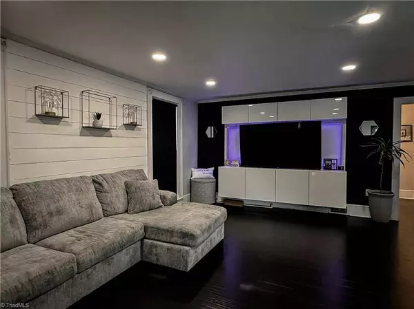 144 W Elm ST, Mount Airy, NC 27030