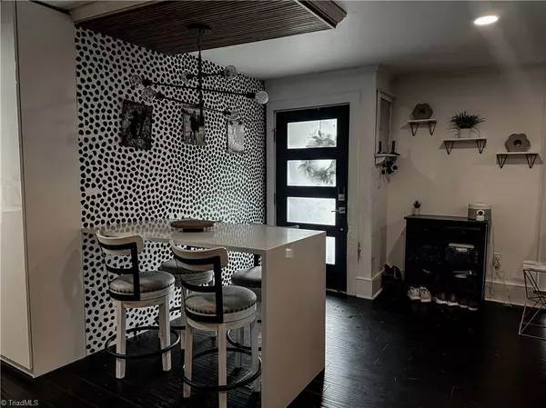 144 W Elm ST, Mount Airy, NC 27030