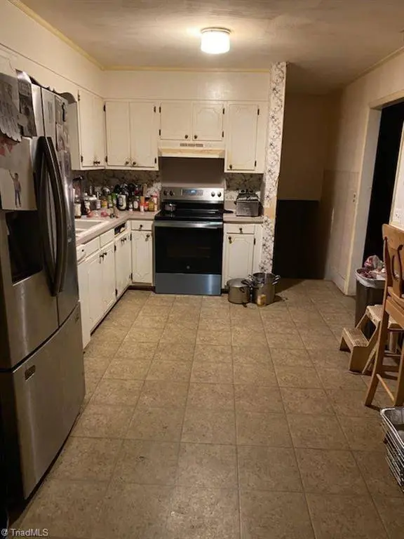 123 Old Brintle ST, Mount Airy, NC 27030
