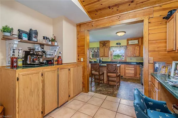 300 Tom Hunter RD, Pilot Mountain, NC 27041