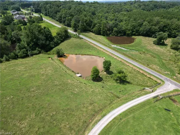 300 Tom Hunter RD, Pilot Mountain, NC 27041