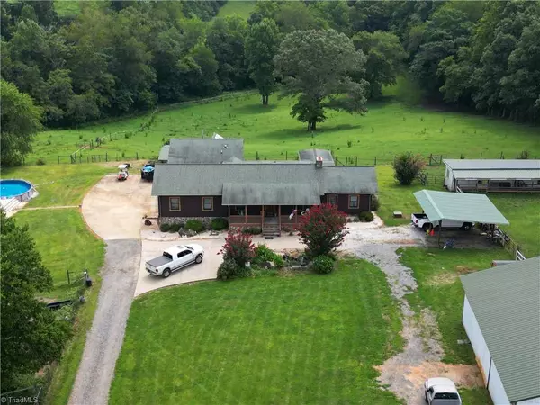 300 Tom Hunter RD, Pilot Mountain, NC 27041