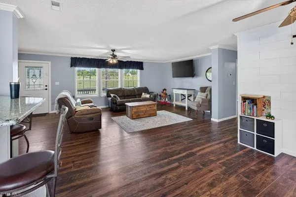 135 Blueridge View LN, Mount Airy, NC 27030