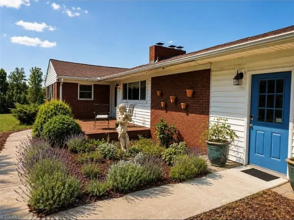 474 Surry Gadsberry RD, Pilot Mountain, NC 27041