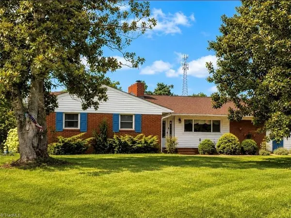 474 Surry Gadsberry RD, Pilot Mountain, NC 27041