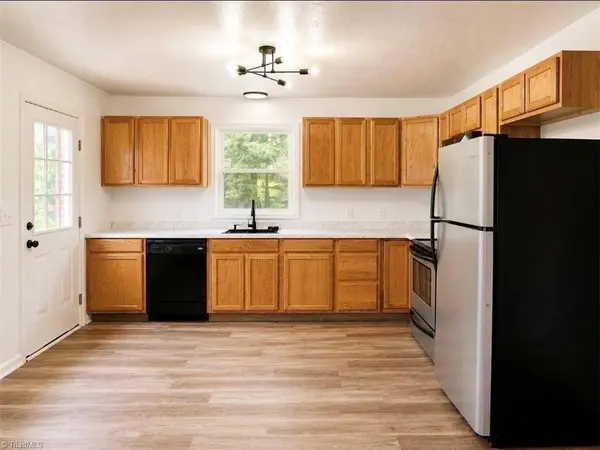 184 Terri LN, Mount Airy, NC 27030