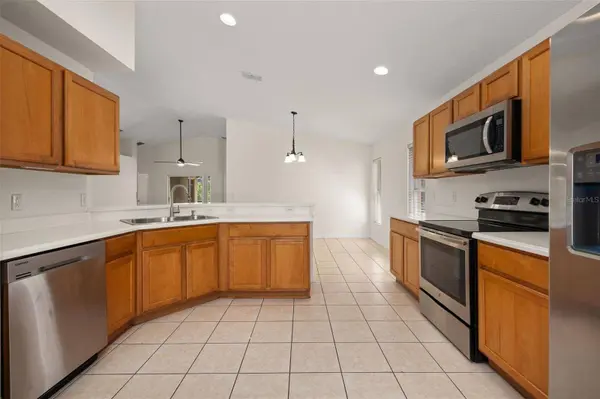 141 RICHMOND DR, Davenport, FL 33896