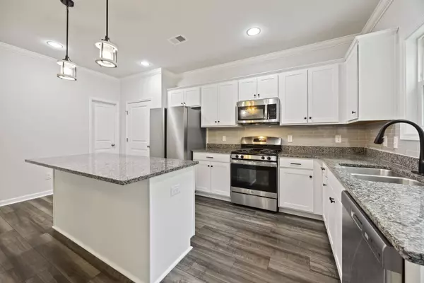 296 Torslanda Ln, Summerville, SC 29486