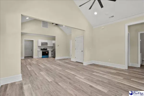 609 E Pine St, Florence, SC 29506