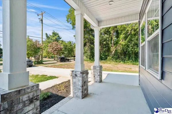 609 E Pine St, Florence, SC 29506