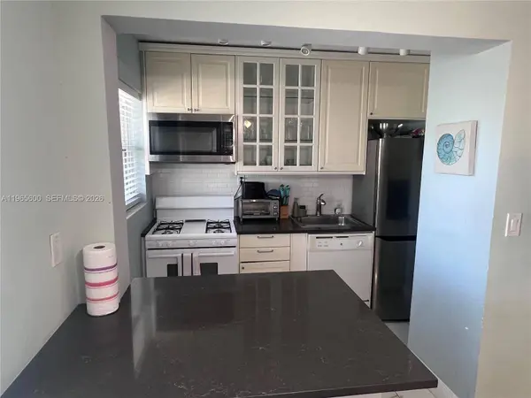 321 Wilson ST #A203, Hollywood, FL 33019