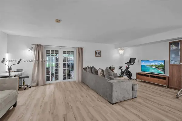 2771 NW 47th Ln #2905, Lauderdale Lakes, FL 33313