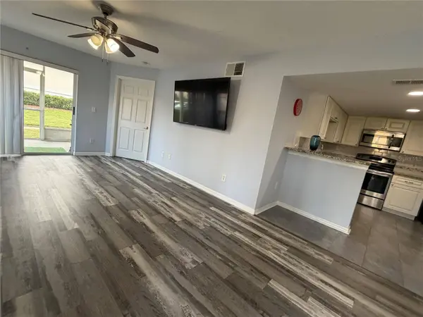 8804 GRAND PALMS CIR #A, Kissimmee, FL 34747