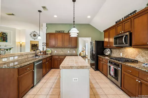 607 Belmark, San Antonio, TX 78258