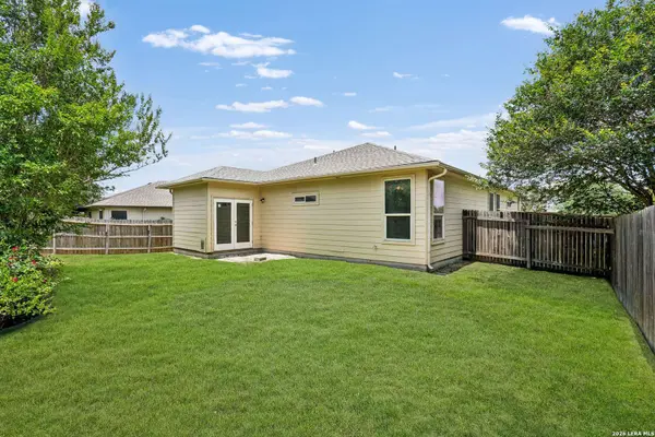 2936 Redtip Dr, Schertz, TX 78108