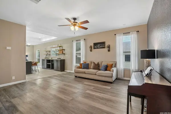 2936 Redtip Dr, Schertz, TX 78108