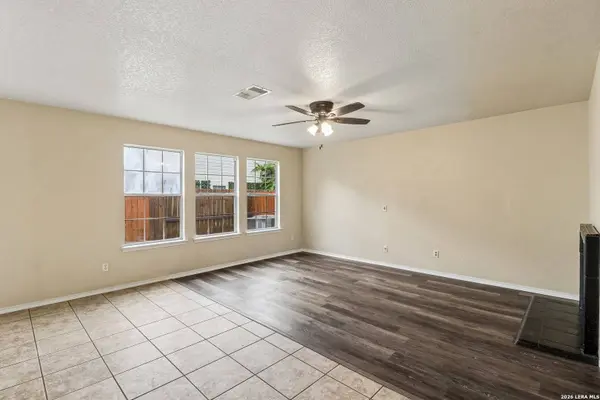 407 Amberdale Oak, San Antonio, TX 78249