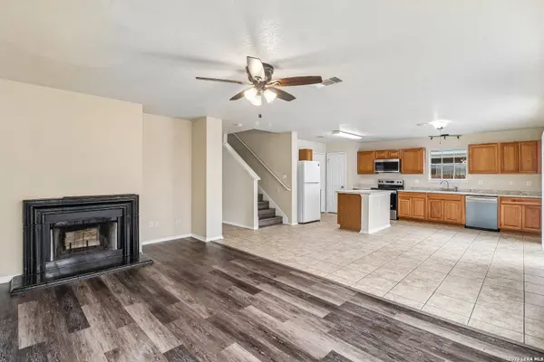407 Amberdale Oak, San Antonio, TX 78249