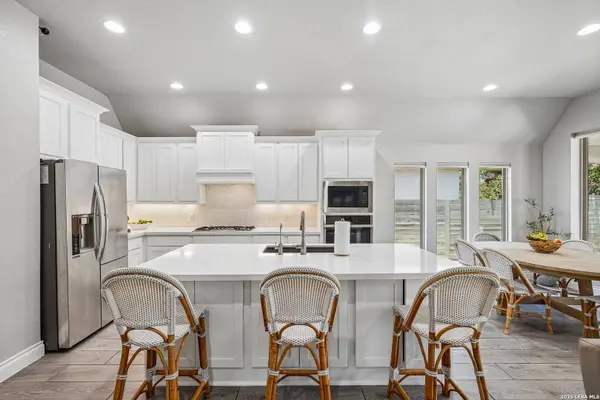 526 ORCHARD WAY, New Braunfels, TX 78132