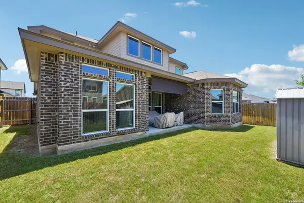 2564 AYERS DR, Seguin, TX 78155