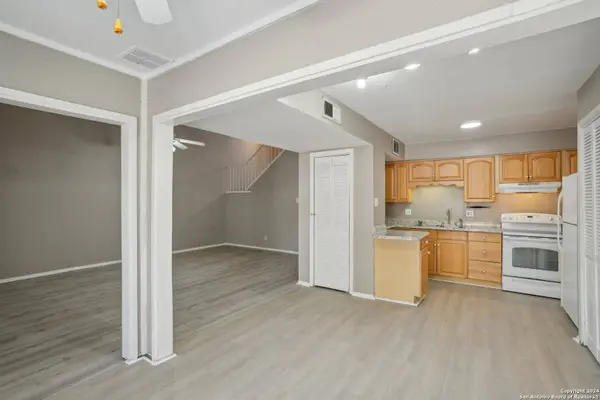 5023 CONCORD RDG, San Antonio, TX 78228-1011