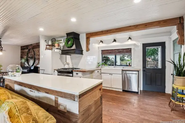 464 S WASHINGTON AVENUE, New Braunfels, TX 78130
