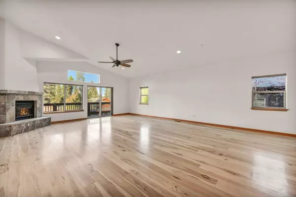 10237 Winter Creek Loop, Truckee, NV 96161