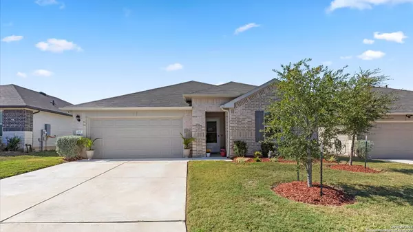 424 Chaco Loop, Seguin, TX 78155