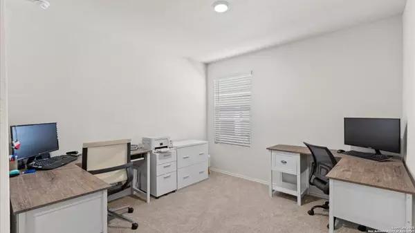 424 Chaco Loop, Seguin, TX 78155