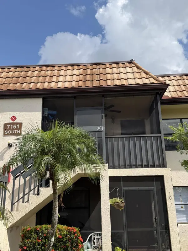 7161 Golf Colony CT #201