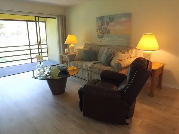 400 18th ST #F7, Vero Beach, FL 32960