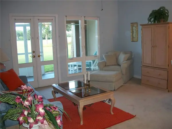 5060 Harmony CIR #105, Vero Beach, FL 32967