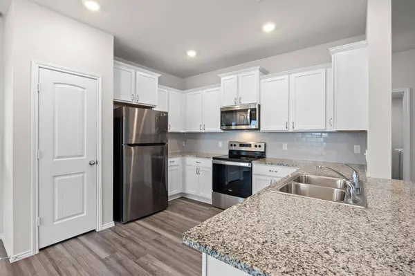 109 Gunther WAY, Taylor, TX 76574