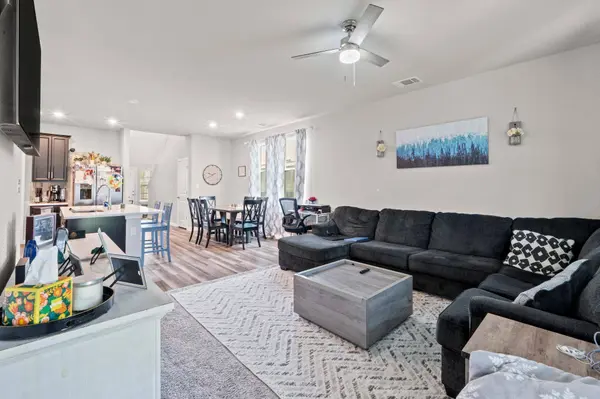 520 Longmount CV, Liberty Hill, TX 78642
