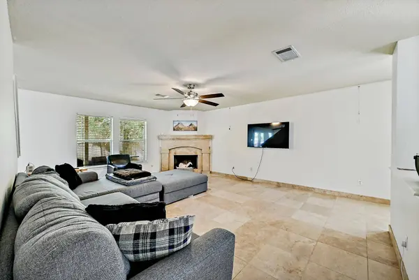 1061 London LN, Georgetown, TX 78626
