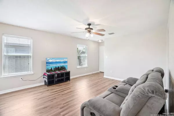 6530 Luckey Tree, San Antonio, TX 78252