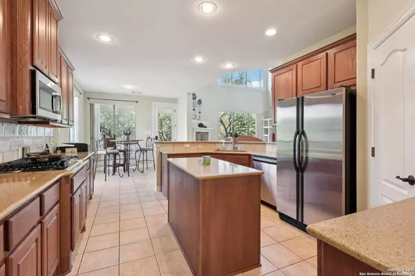 522 Heather Ridge, San Antonio, TX 78260