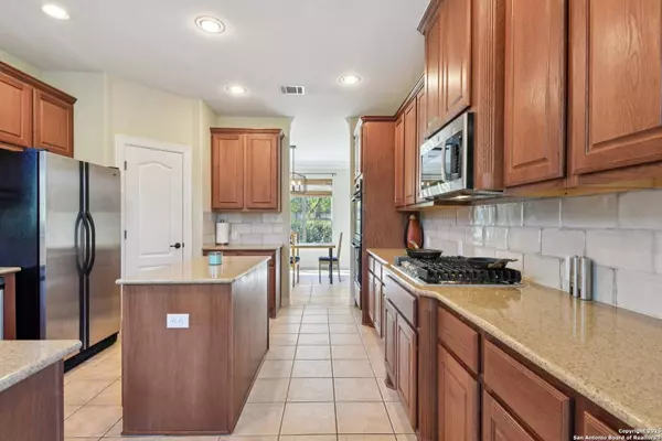 522 Heather Ridge, San Antonio, TX 78260