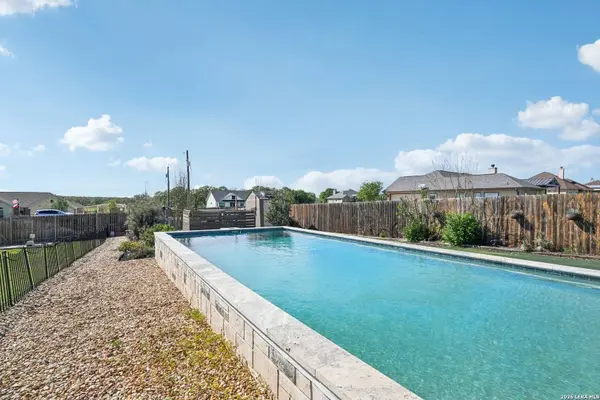 121 WESTFIELD LNDG, La Vernia, TX 78121