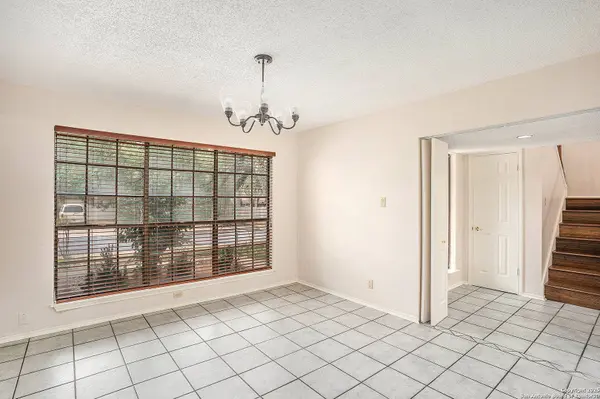 5931 Woodridge Rock, San Antonio, TX 78249
