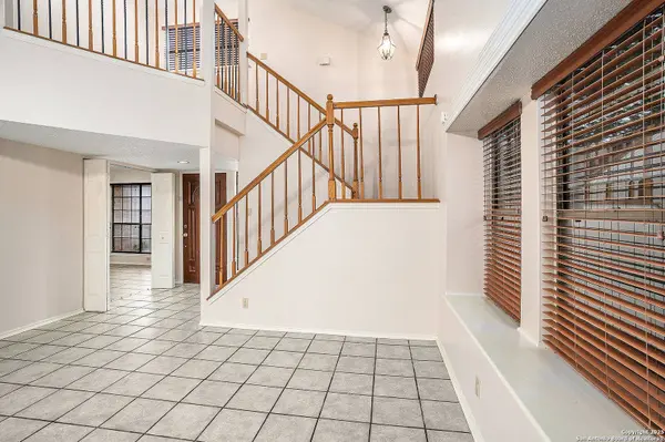 5931 Woodridge Rock, San Antonio, TX 78249
