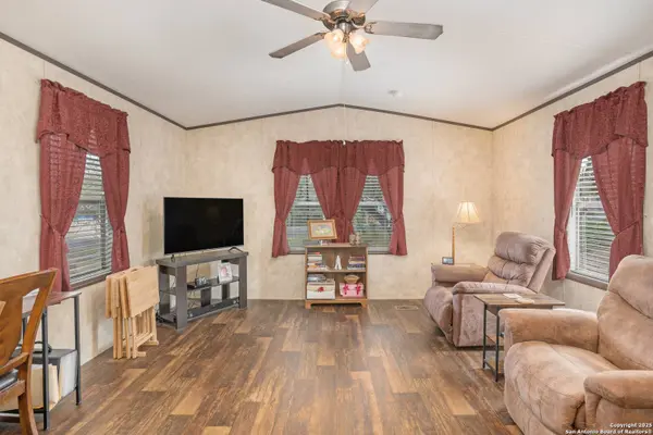 12106 Grapevine, San Antonio, TX 78245