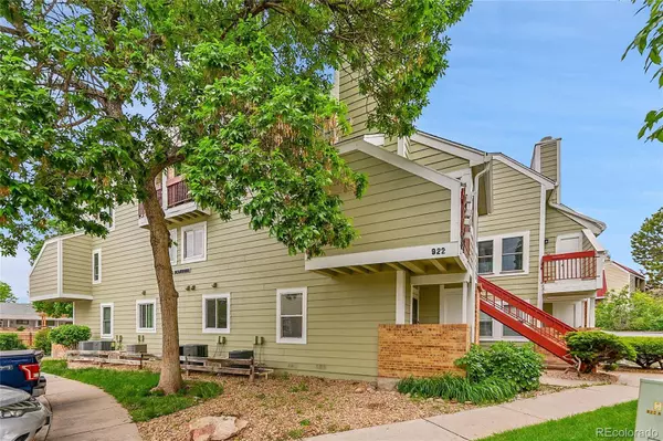 922 S Dearborn WAY #8, Aurora, CO 80012
